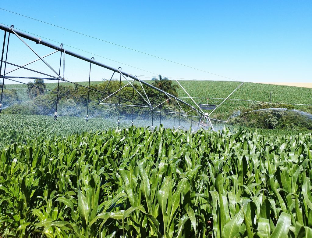 pivô de irrigação energia solar