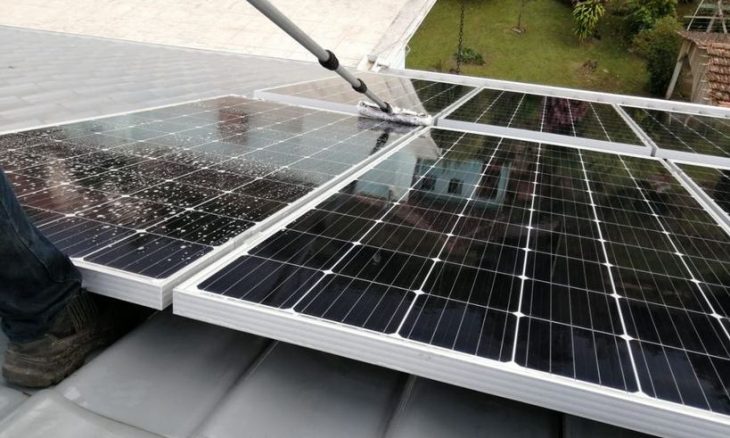 como limpar placas de energia solar